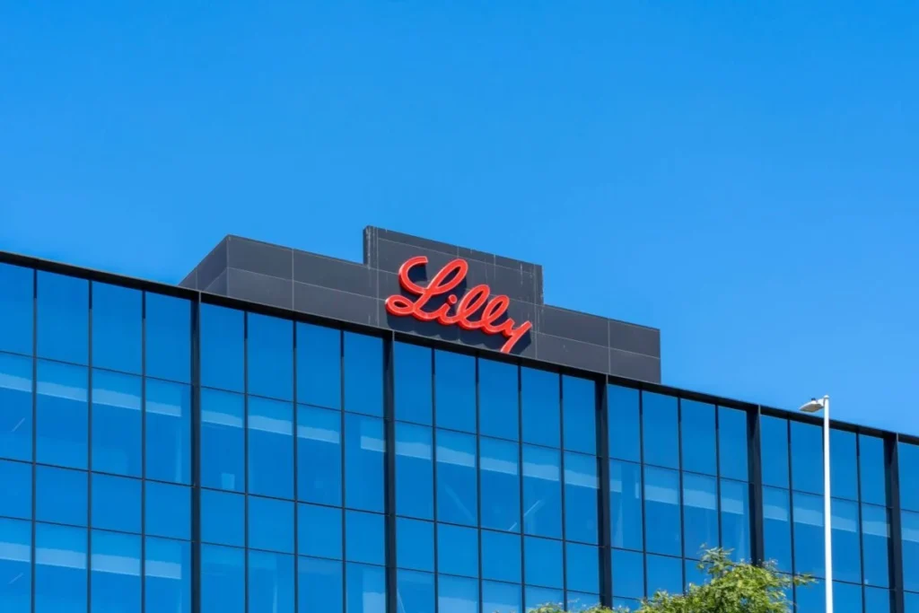 Eli Lilly Shares Drop as FDA Approves Foundayo Oral GLP-1 Treatment for Obesity