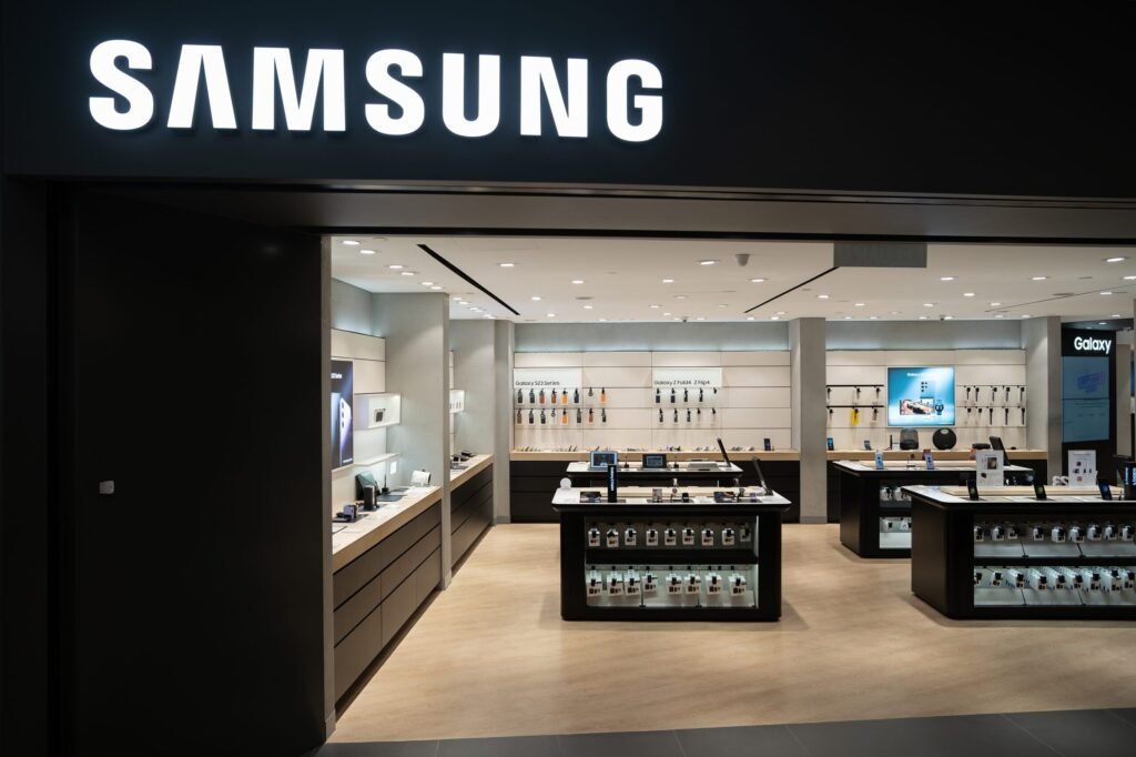 Samsung Electronics (0L2T.L) Shares Climb Amid AI-Fueled Component Cost Inflation